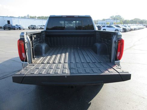 Certified 2023 GMC Sierra 1500 SLT w/ SLT Premium Package AWD/4WD image 9