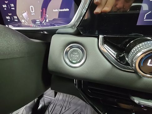 New 2026 GMC Canyon Elevation w/ Convenience Package image 24