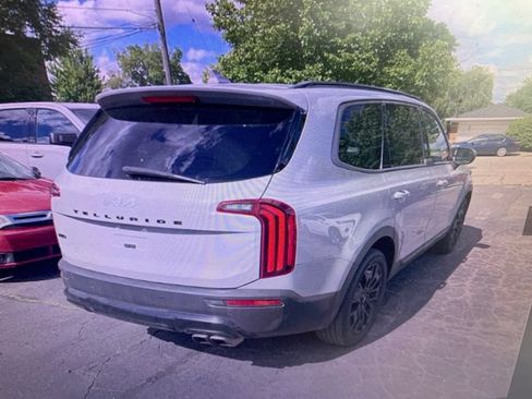 Used 2022 Kia Telluride EX w/ EX Premium Package AWD/4WD image 4