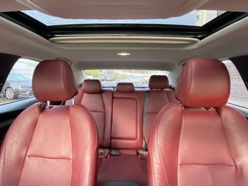 Used 2024 MAZDA MAZDA3 s image 26