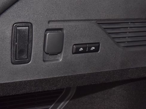 New 2026 Lincoln Nautilus Reserve AWD/4WD image 46