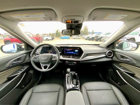 Certified 2025 Chevrolet Trax ACTIV image 28