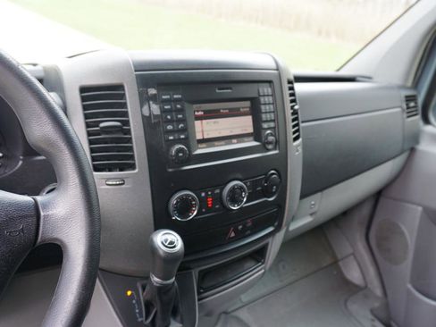 Used 2016 Mercedes-Benz Sprinter 2500 image 16
