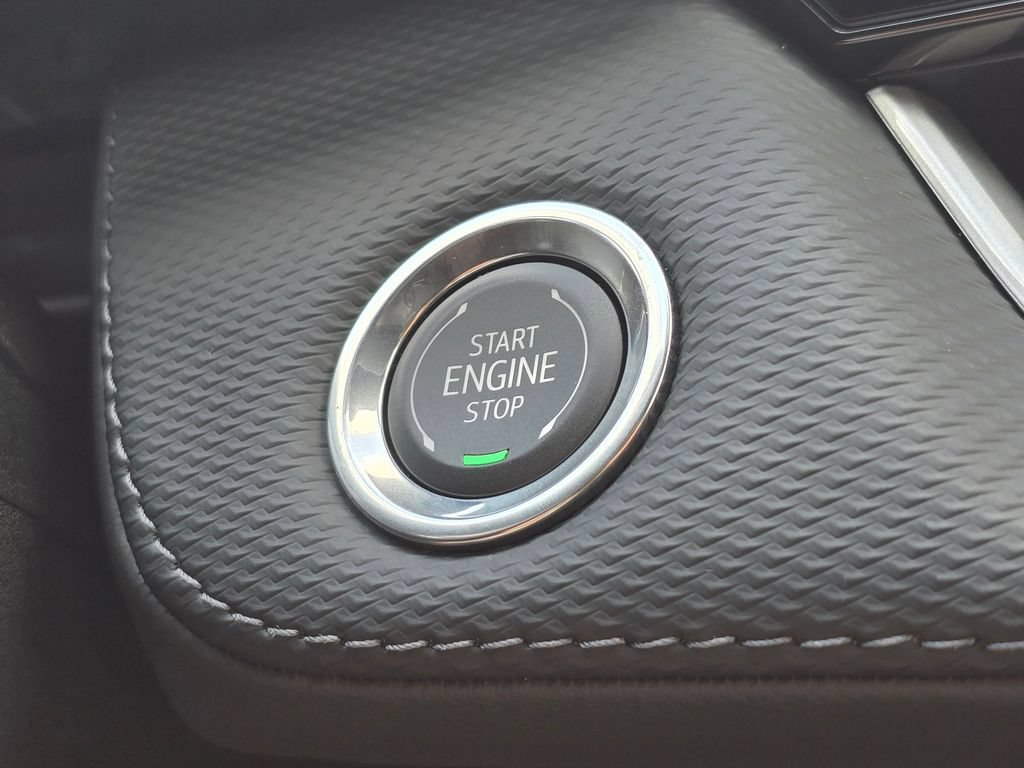 New 2026 Chevrolet Equinox LT w/ Convenience Package II FWD image 30