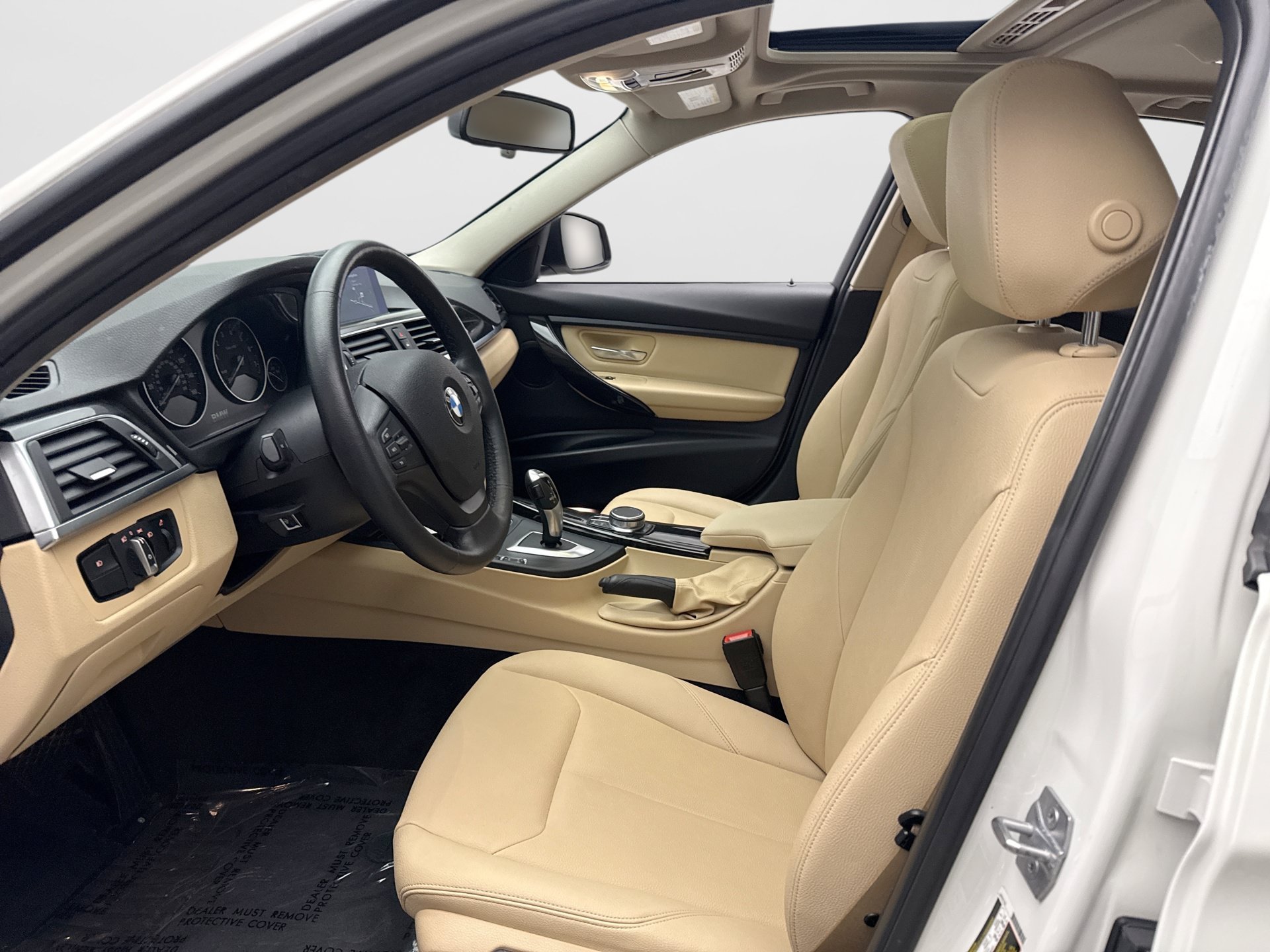 Used 2018 BMW 320i Sedan w/ Premium Package RWD image 10