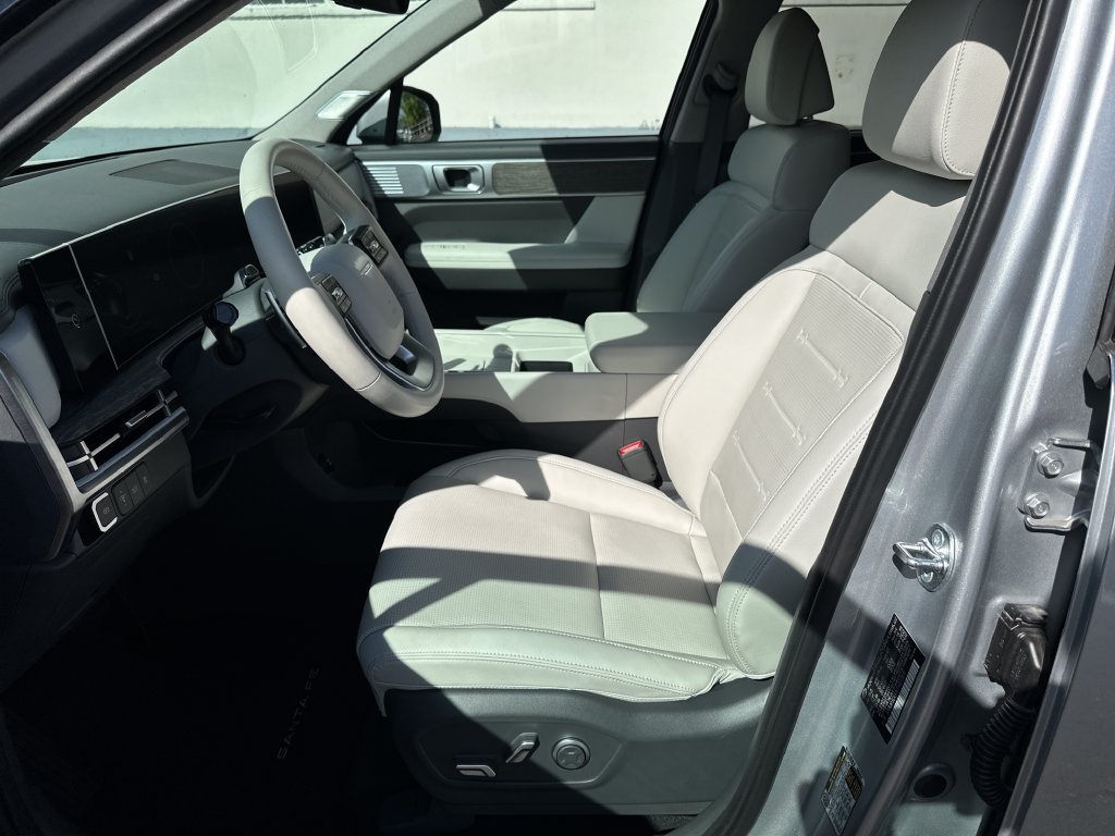 Used 2026 Hyundai Santa Fe Limited AWD/4WD image 12