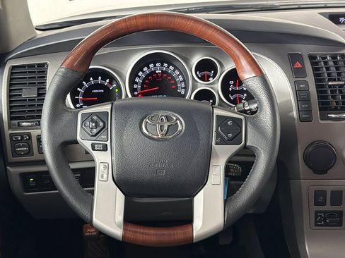 Used 2017 Toyota Sequoia Platinum image 27