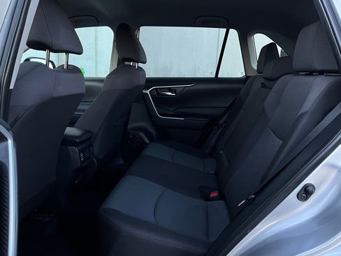 Used 2025 Toyota RAV4 XLE image 12