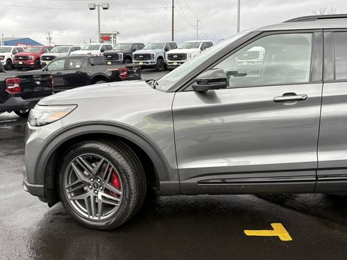 New 2026 Ford Explorer ST w/ Sun And Sound Package image 12