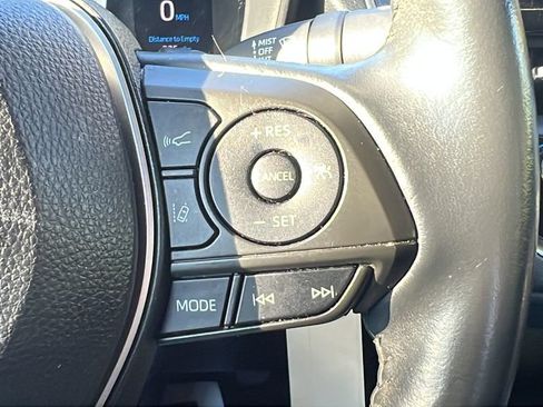 Used 2020 Toyota Corolla SE FWD image 19