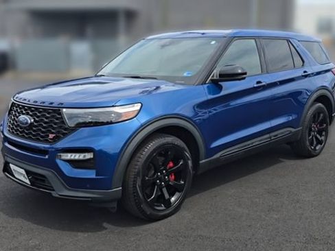 Certified 2022 Ford Explorer ST w/ Equipment Group 401A AWD/4WD image 5