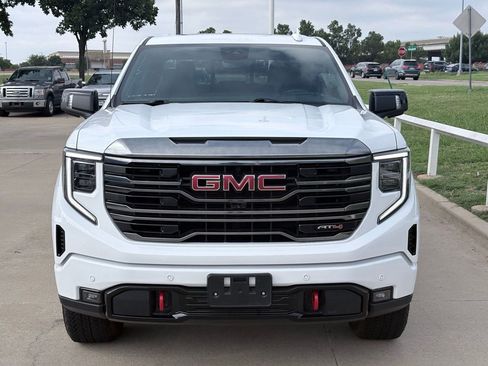 Used 2024 GMC Sierra 1500 AT4 w/ Technology Package AWD/4WD image 2