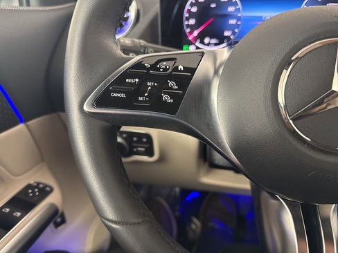 Certified 2025 Mercedes-Benz GLA 250 4MATIC image 32