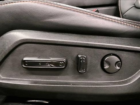 Used 2025 Honda Pilot TrailSport image 31