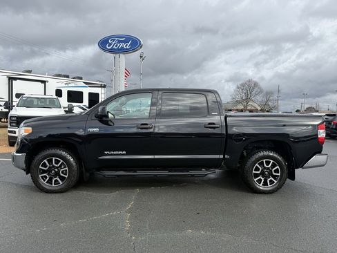 Used 2016 Toyota Tundra SR5 image 7