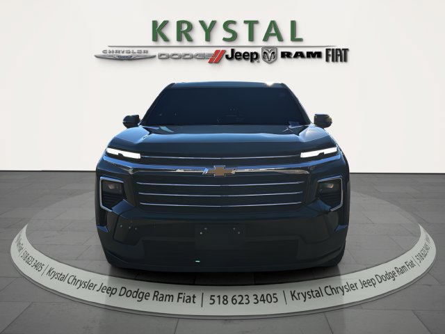 Used 2025 Chevrolet Traverse LT w/ LPO, Floor Liner Package AWD/4WD image 2