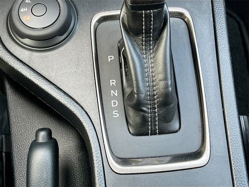 Used 2023 Ford Ranger XLT w/ Equipment Group 301A Mid image 16