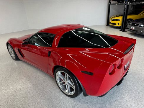 Used 2007 Chevrolet Corvette Z06 w/ Preferred Equipment Group RWD image 11