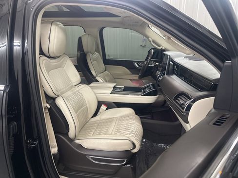 Used 2020 Lincoln Navigator Black Label w/ Cargo Convenience Package image 44