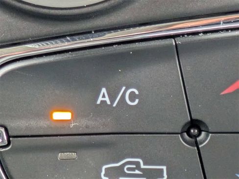 Used 2017 RAM 1500 Big Horn image 23