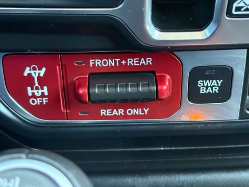 Used 2019 Jeep Wrangler Unlimited Rubicon AWD/4WD image 39