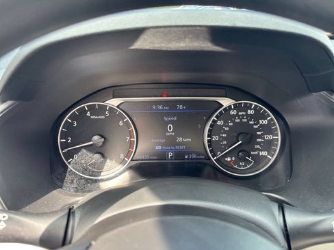 Used 2025 Nissan Altima 2.5 SV FWD image 39