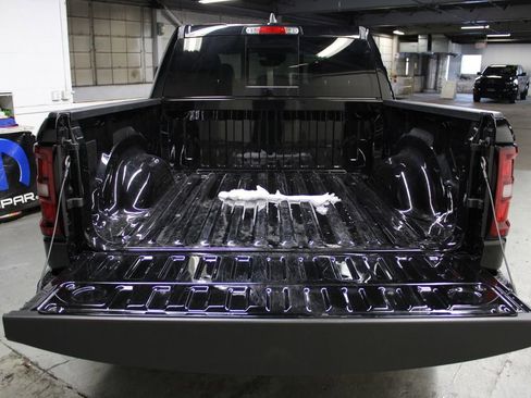 Used 2025 RAM 1500 Big Horn image 32