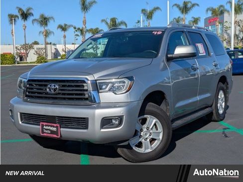 Used 2019 Toyota Sequoia SR5 image 1