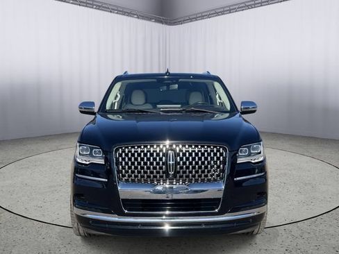 Used 2023 Lincoln Navigator Black Label AWD/4WD image 4