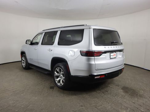 Used 2022 Jeep Wagoneer Series II image 5