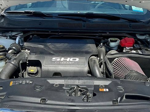 Used 2016 Ford Taurus SHO w/ Equipment Group 401A AWD/4WD image 9