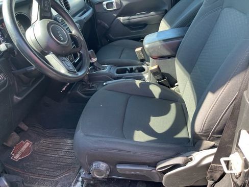 Used 2020 Jeep Wrangler Sport AWD/4WD image 7