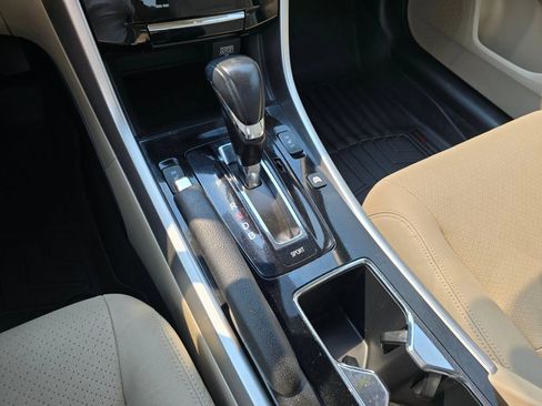 Used 2017 Honda Accord EX-L image 35