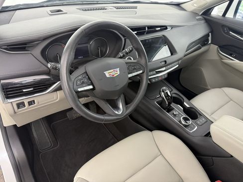 Used 2023 Cadillac XT4 Premium Luxury w/ Sun And Sound Package AWD/4WD image 18