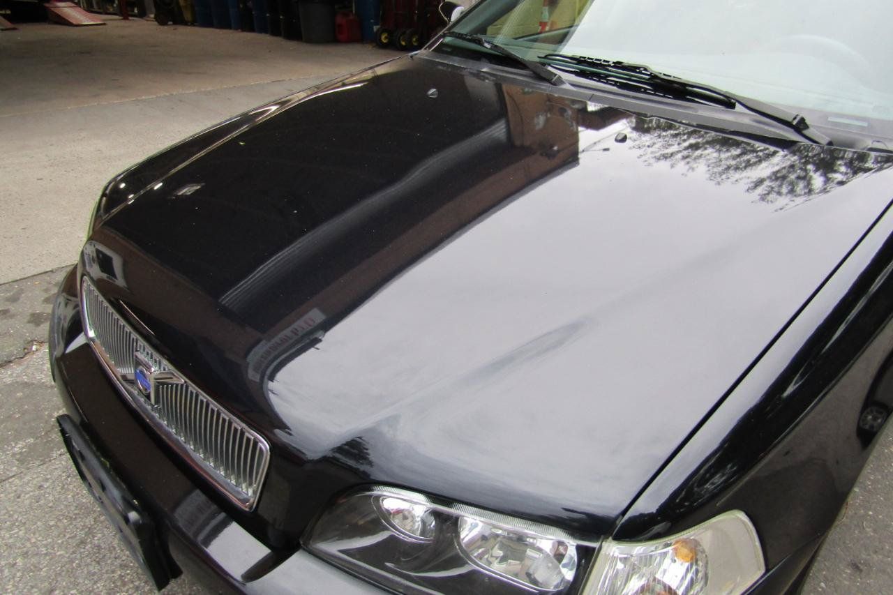 Used 2002 Volvo V40 FWD image 26