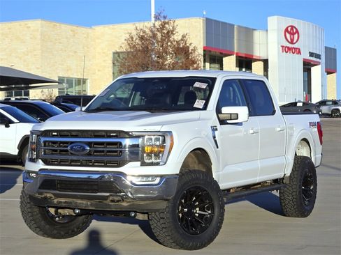 Used 2021 Ford F150 Lariat w/ FX4 Off-Road Package image 4