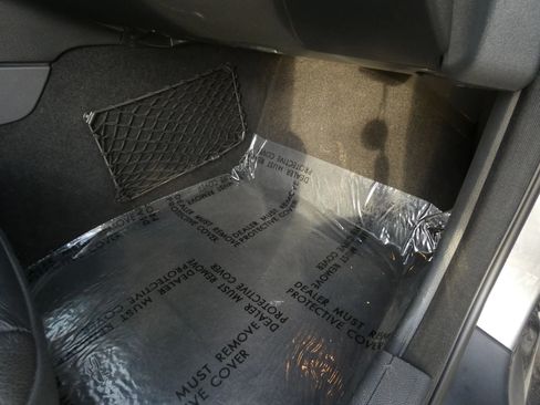 Used 2017 Mercedes-Benz E 400 Coupe image 34