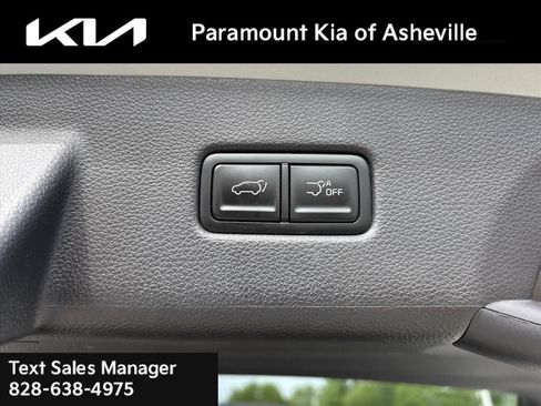 Certified 2025 Kia Carnival SX Prestige FWD image 28