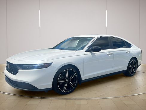 Used 2023 Honda Accord Sport image 1