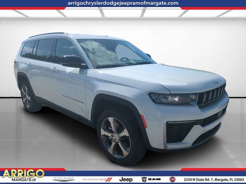 New 2026 Jeep Grand Cherokee L Limited RWD image 1