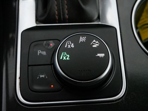 Used 2019 Chevrolet Blazer Premier w/ Driver Confidence II Package image 27