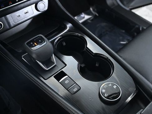 Used 2023 Nissan Rogue SL w/ SL Premium Package image 18