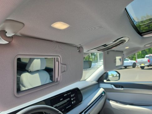 Used 2025 Hyundai Palisade SEL AWD/4WD image 15
