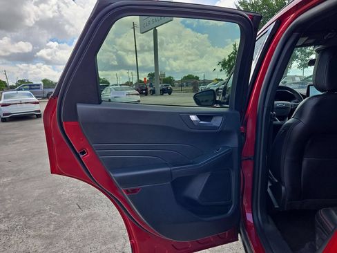 Used 2025 Ford Escape ST-Line AWD/4WD image 26