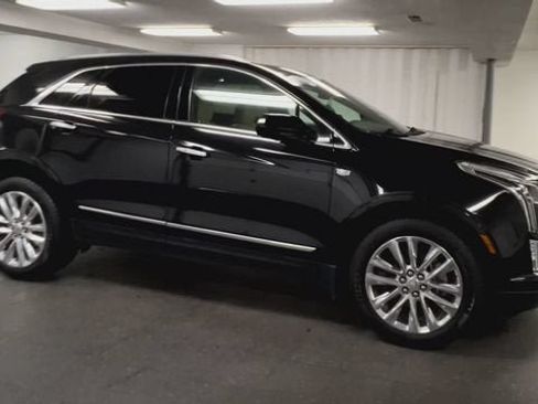 Certified 2019 Cadillac XT5 Premium Luxury FWD image 2