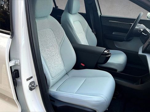 New 2025 Volvo EX30 Ultra w/ Protection Package Premier image 11