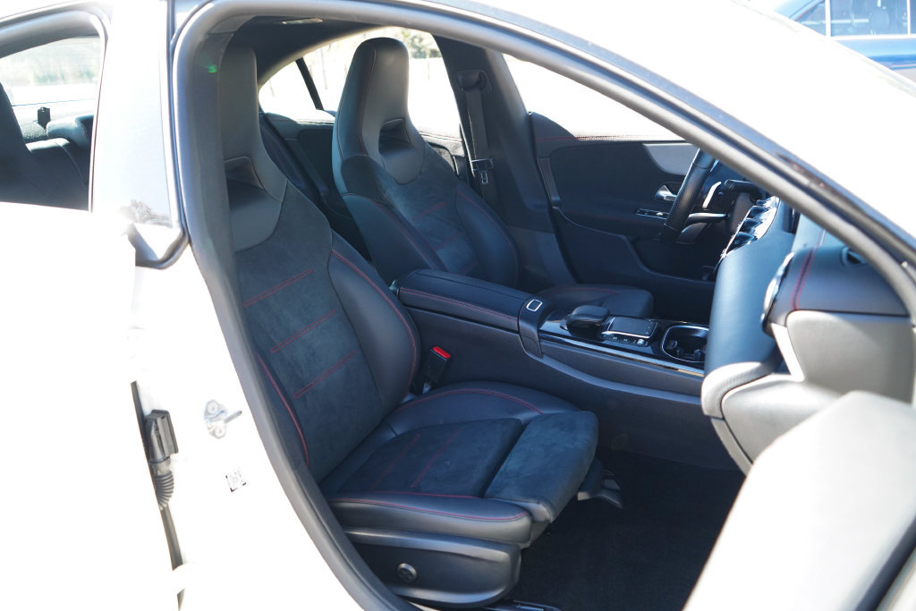 Used 2022 Mercedes-Benz CLA 250 4MATIC image 14