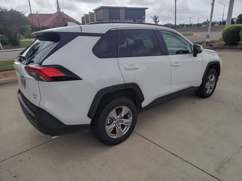 Used 2024 Toyota RAV4 XLE AWD/4WD image 12