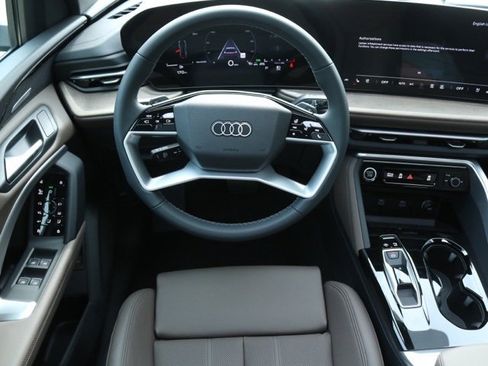 New 2025 Audi Q5 Premium Plus image 17