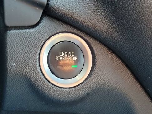 Used 2020 Chevrolet Equinox LT FWD image 14